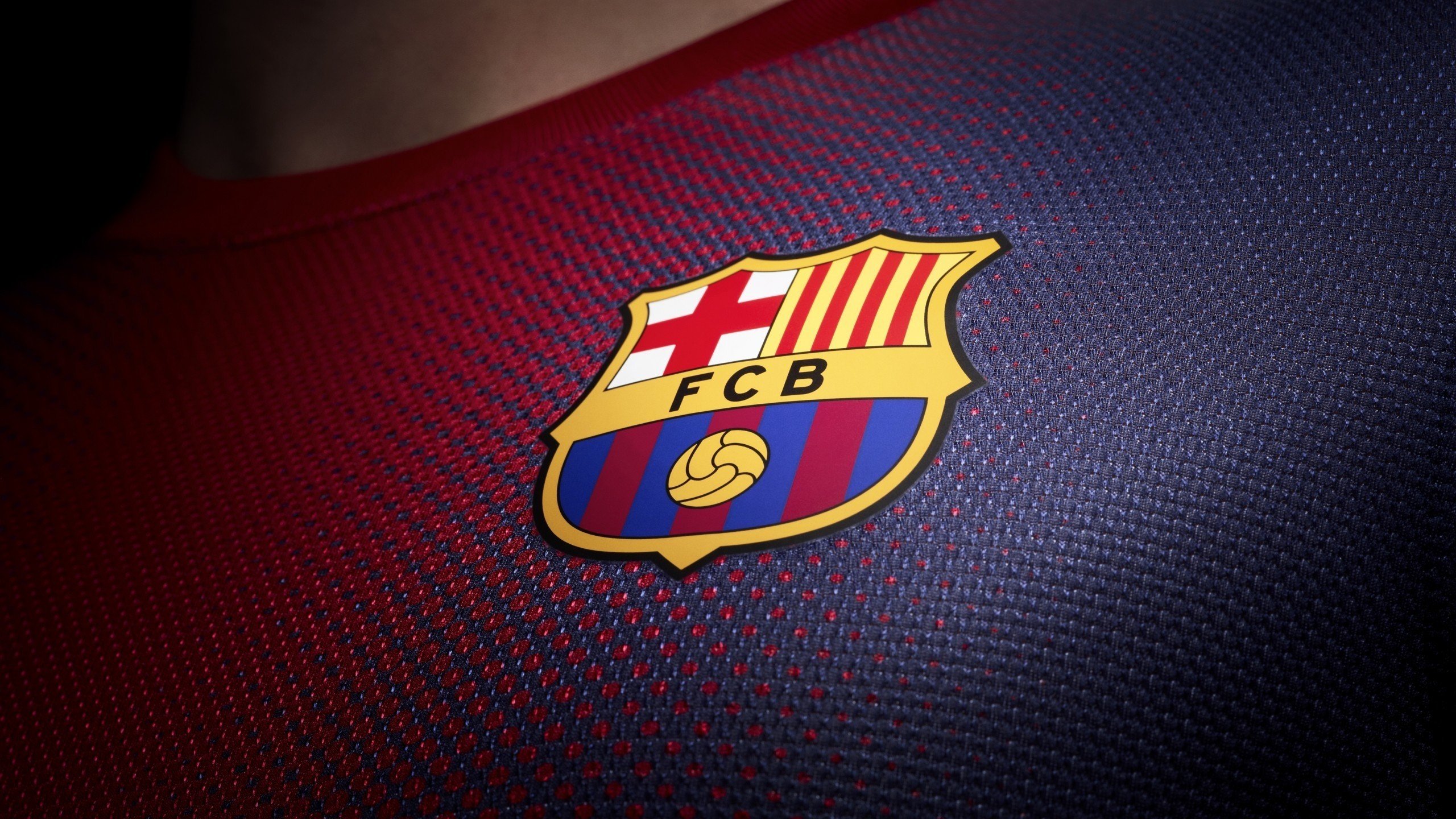 “胡利安·门德斯的进攻与防守双重威胁，助力美洲狮队实现突破”